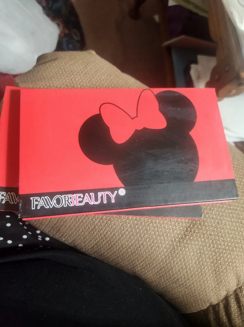 FavorBeauty Eyeshadow Palette
